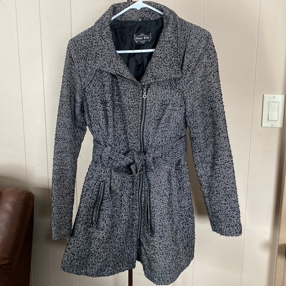 Outer Edge short wool trench coat! Black and white size Medium